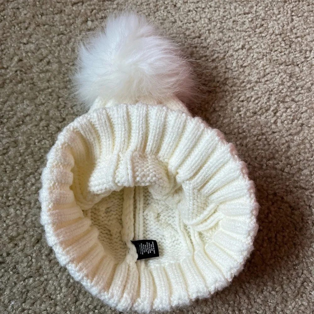 NWOT - Cable Knit Beanie Hat with Pom Pom - white